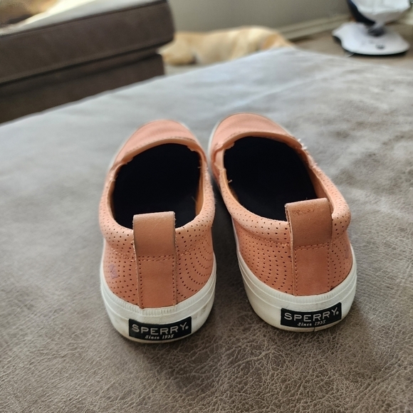 Sperry Women's Crest Twin Gore Leather Wave Perforated Sneaker - Picture 5 of 7